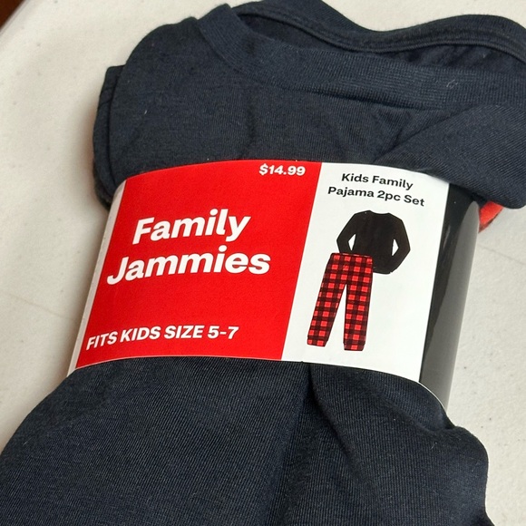 Plaid Flannel Pajama with Black top set for kids size 5-7 - Picture 7 of 8